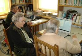 Apropant Internet a la gent gran